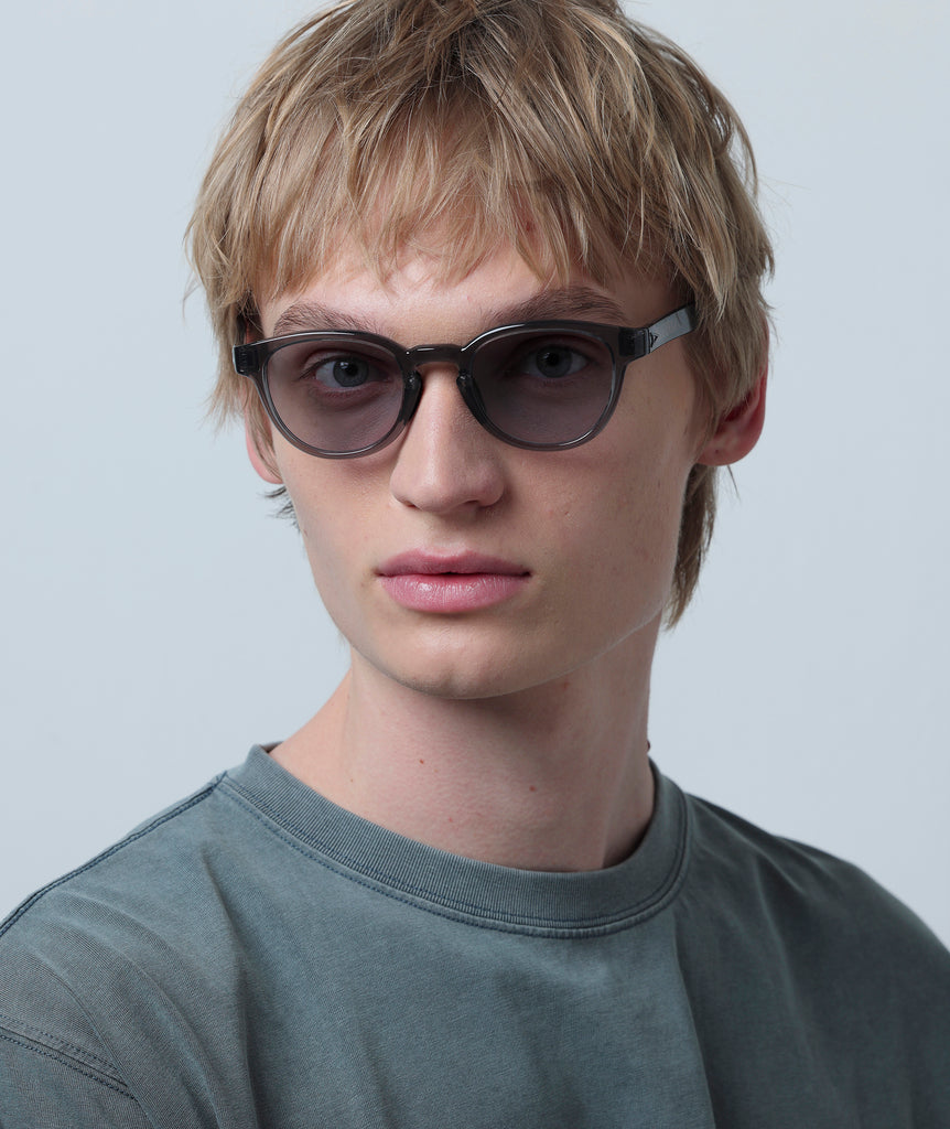 ELIOT | TYMER タイマー 調光レンズサングラス